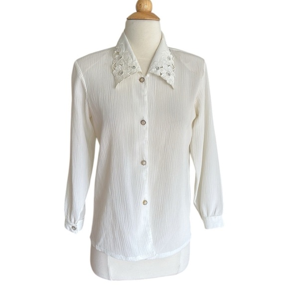 ROYAL DEL Vintage 70s White Crepe Button Down Shirt Lace Embellished Collar S - Picture 15 of 15